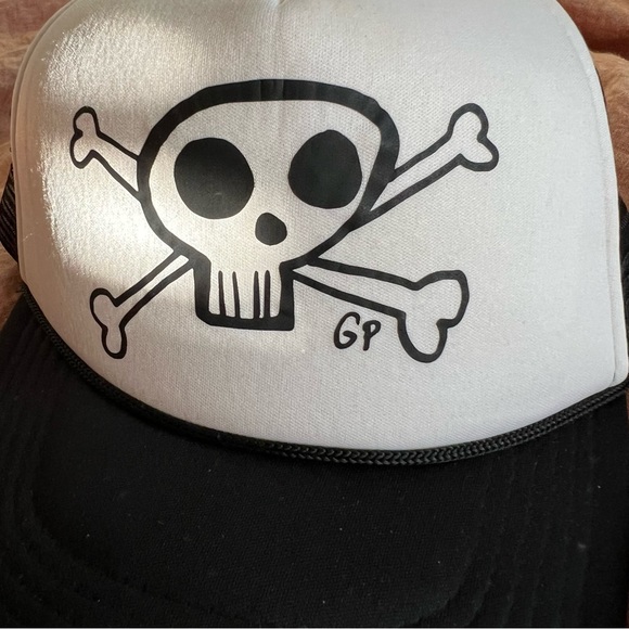 Skull Cross and Bones Trucker Hat - Picture 4 of 4